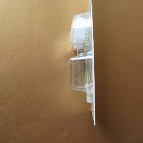 New Radius Brush Head Replacements Medium - Picture 4 of 7